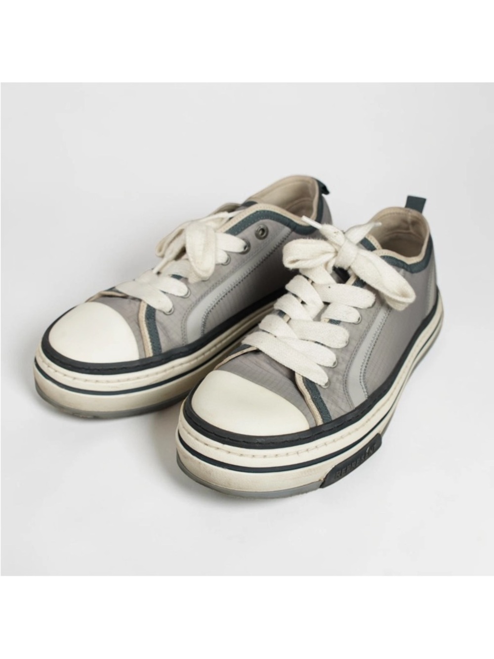 Represent Clo HTN x Low Grey/Iron Low Top Sneaker Men’s US 10 MC9008-389 Used